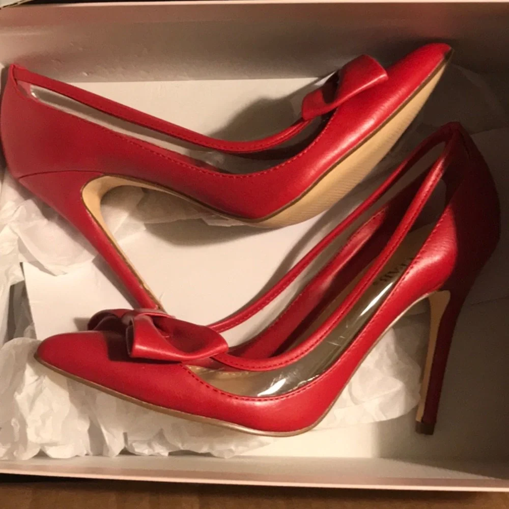 JustFab Scarlet Bow Accent Heels - Picture 3 of 4
